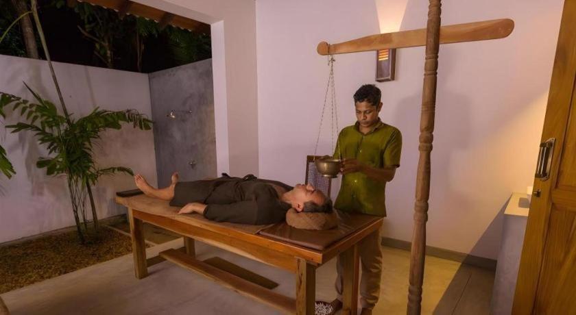 Roman Lake Ayurveda Boutique Resort Ahungalla Exterior foto